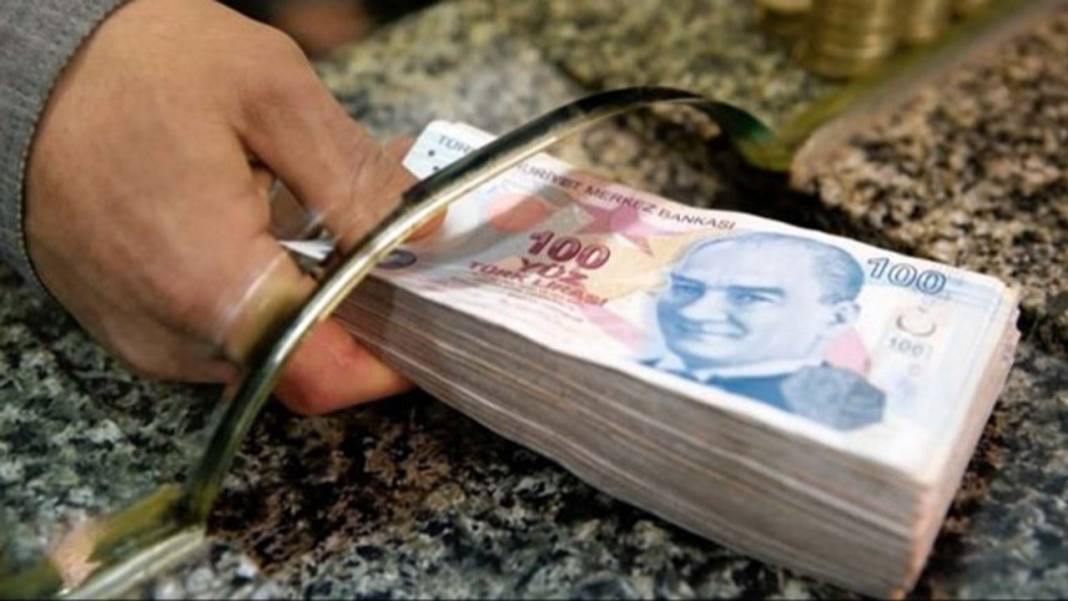Kurban Bayramı ikramiyesi 14 bin 636 TL oldu: Maaşlara da yüzde 55 zam 8